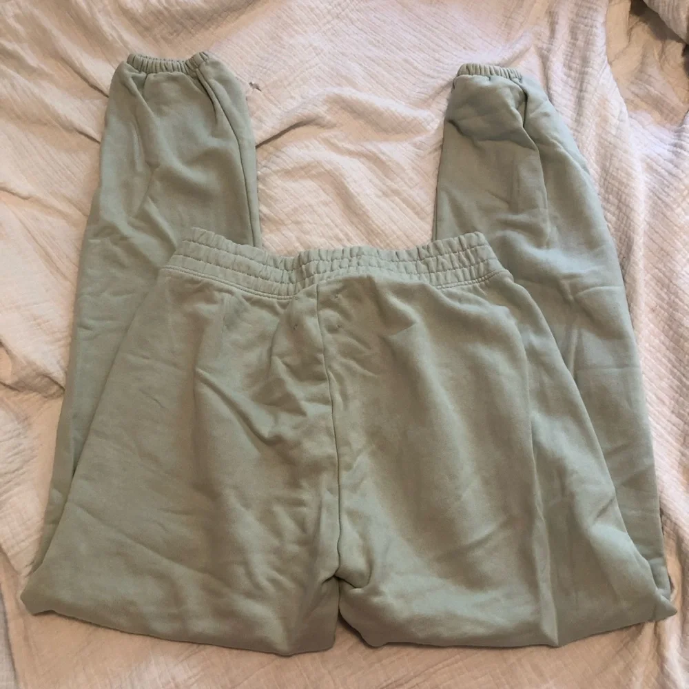 Green Jogger Sweatpants - Picture 4 of 4